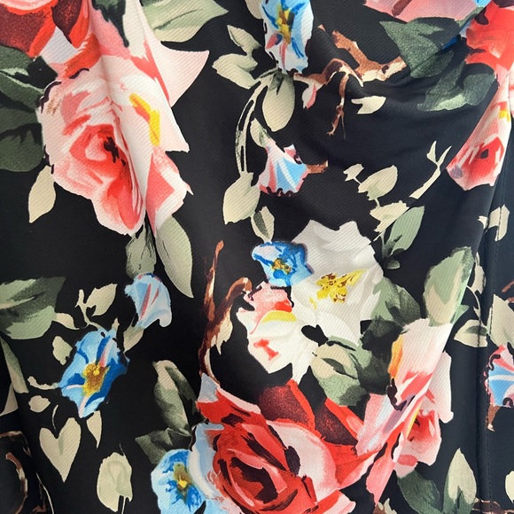 YIGE Size L Black + Floral Mesh/Bedazzled Short Sleeve Dress - Picture 4 of 6